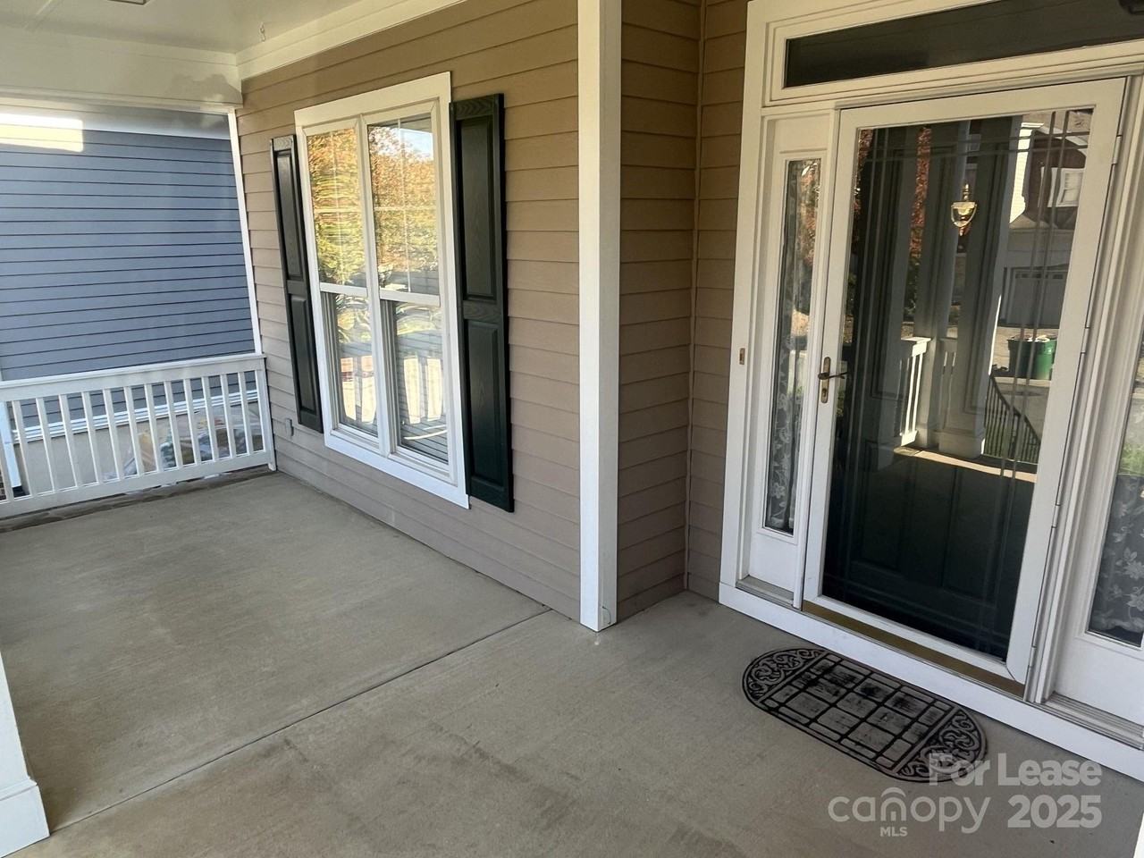 3044 Parker Green Trl - Photo 2 of 32