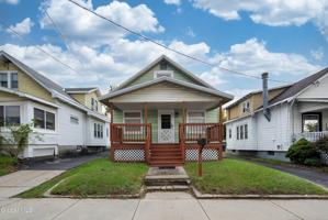 featured image of 364 Altamont Ave