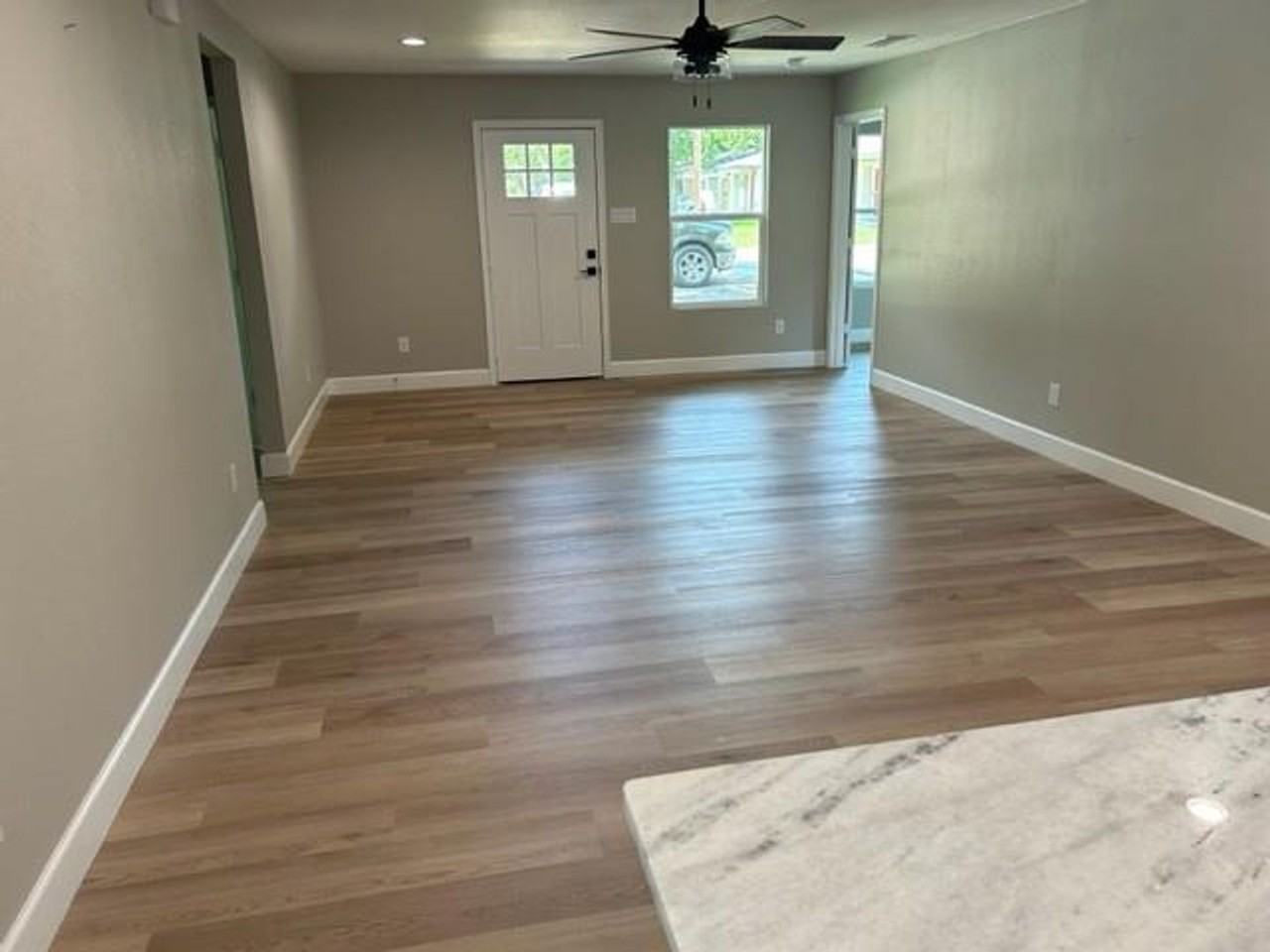 419 Miller St - Photo 3 of 12