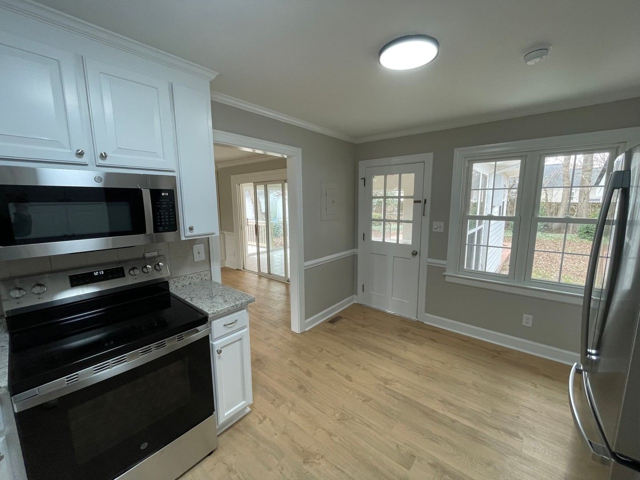 606 Poe St Sw - Photo 7 of 24