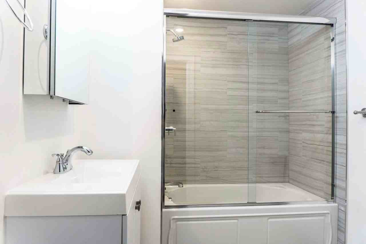 2017 Commonwealth Ave - Photo 6 of 8