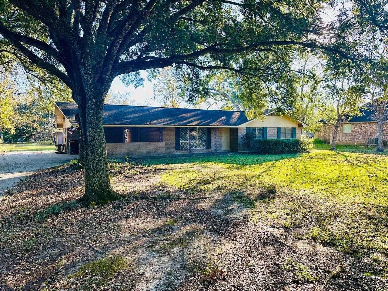 43063 Black Bayou Rd - Photo 3 of 22