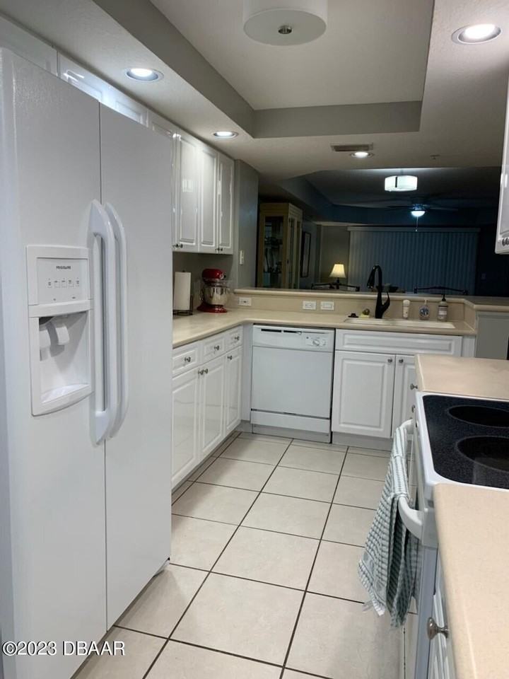 4650 Links Village Dr Unit A505 #A505 - Photo 3 of 11