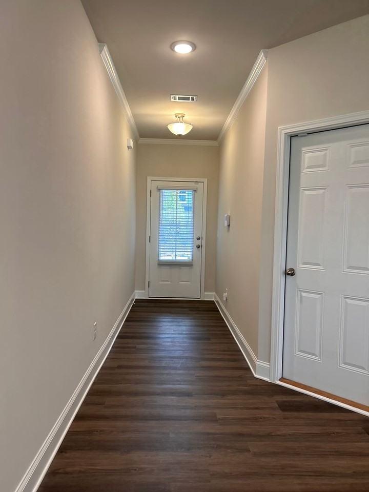 2206 Chant St - Photo 2 of 24