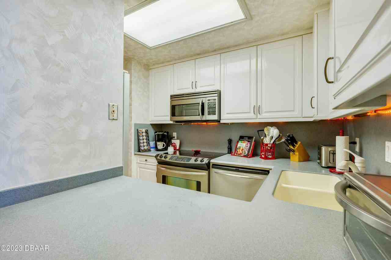 3051 South Atlantic Avenue #W040 - Photo 7 of 25