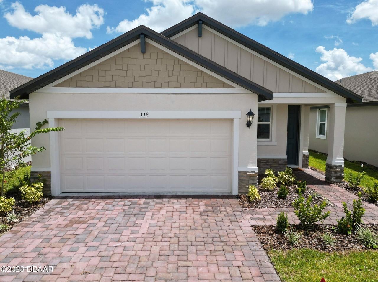 136 Links Terrace Boulevard - Photo 2 of 41