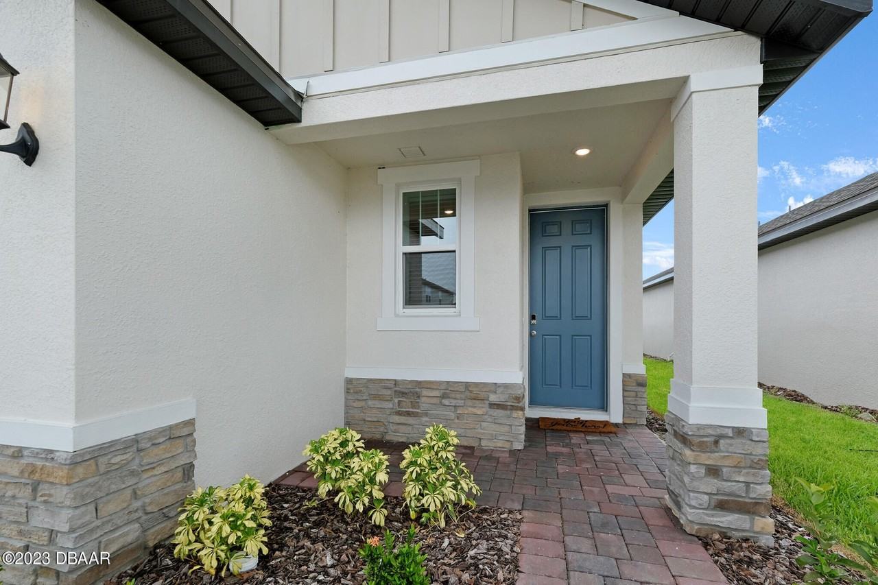 136 Links Terrace Boulevard - Photo 3 of 41