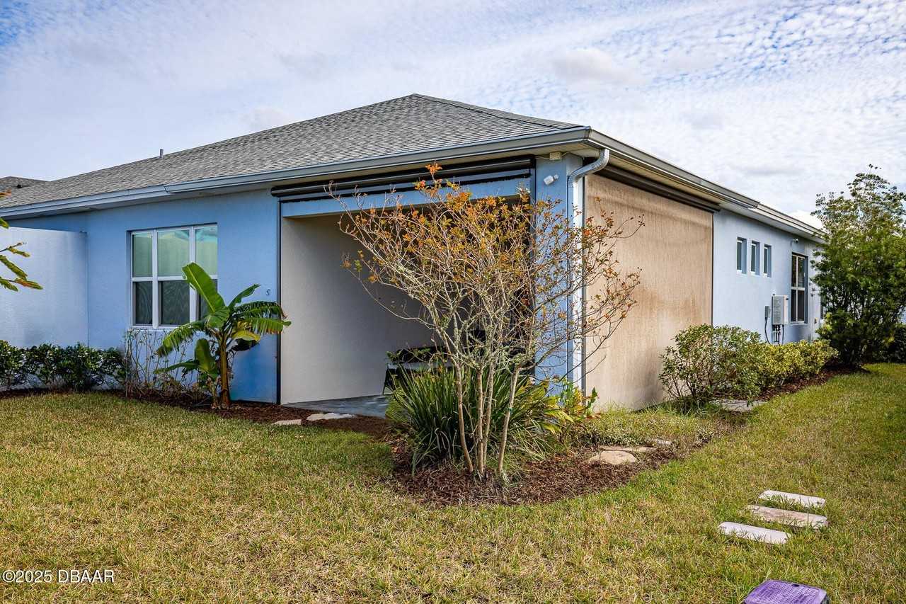 261 Island Breeze Ave - Photo 4 of 50