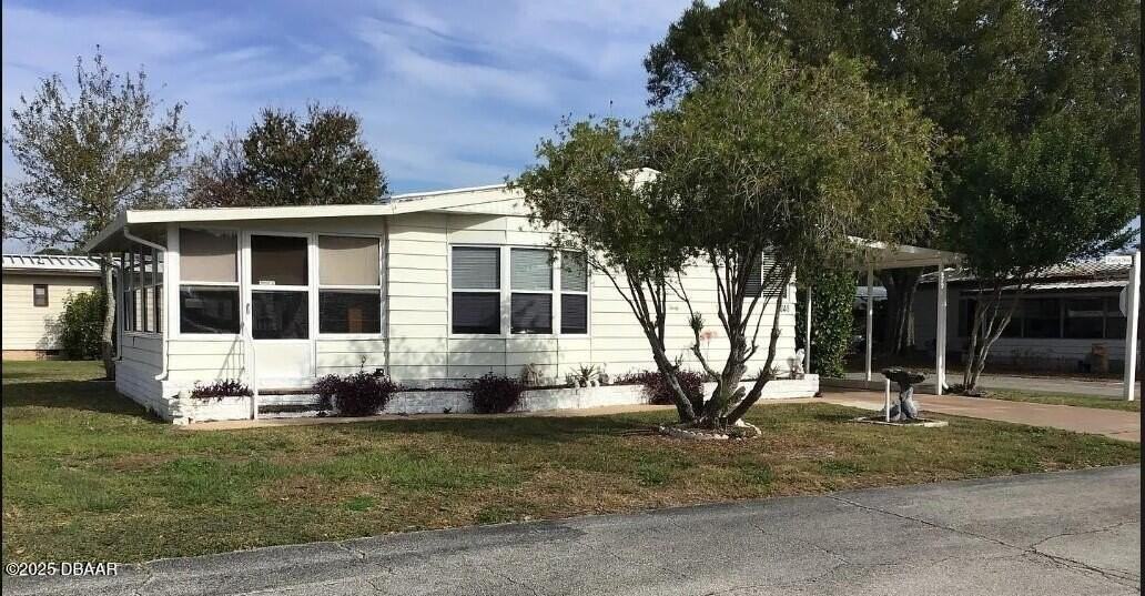 340 Windsor Dr - Photo 2 of 19