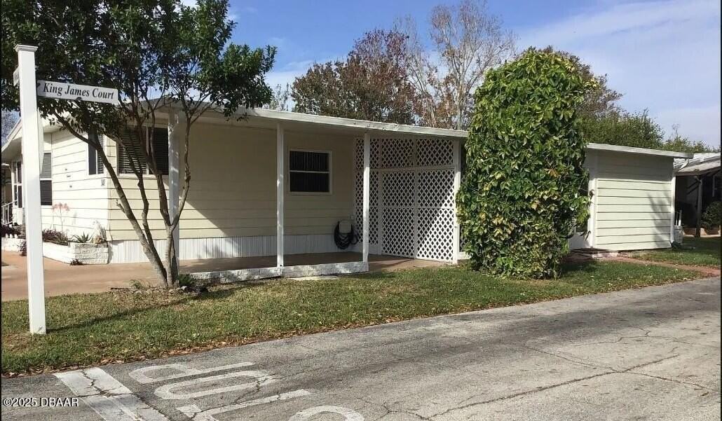 340 Windsor Dr - Photo 3 of 19