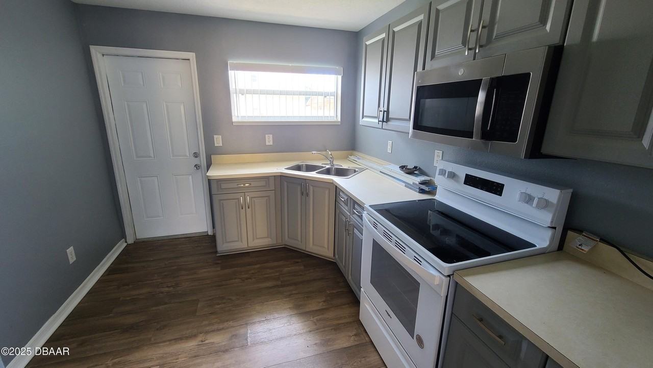 247 College Park Dr - Photo 6 of 11