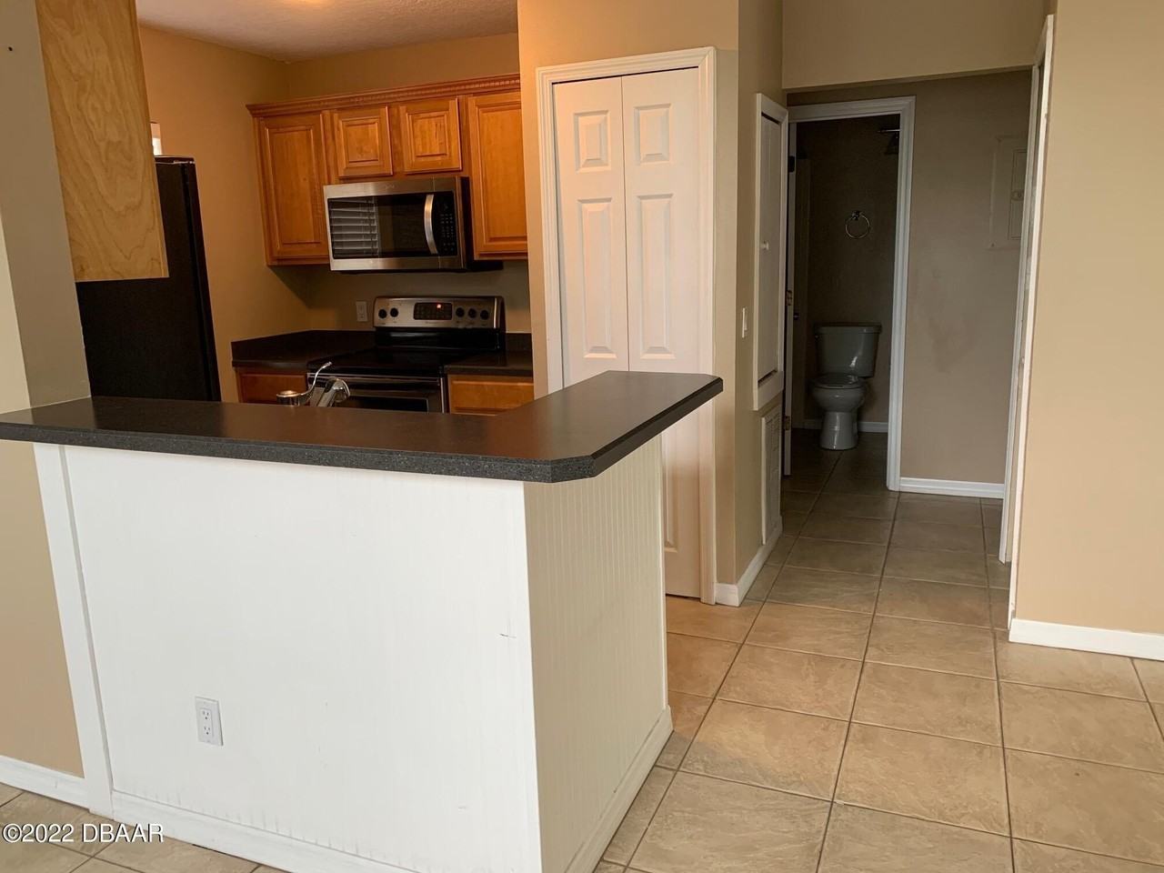 942 Bakewell Ct Apt 202 #202 - Photo 6 of 15