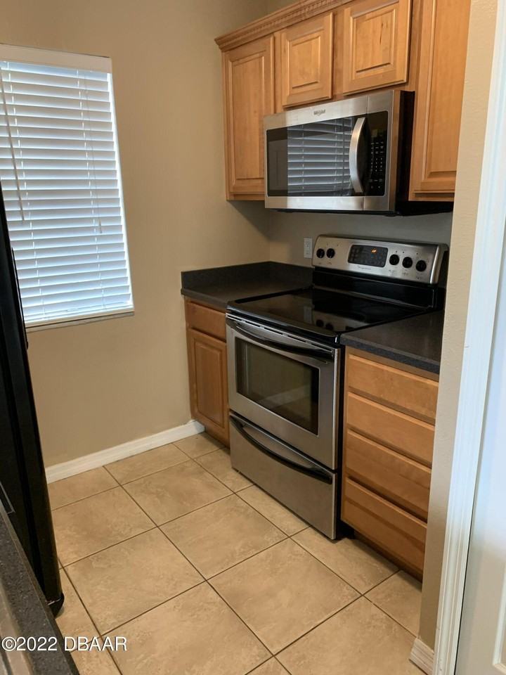 942 Bakewell Ct Apt 202 #202 - Photo 7 of 15