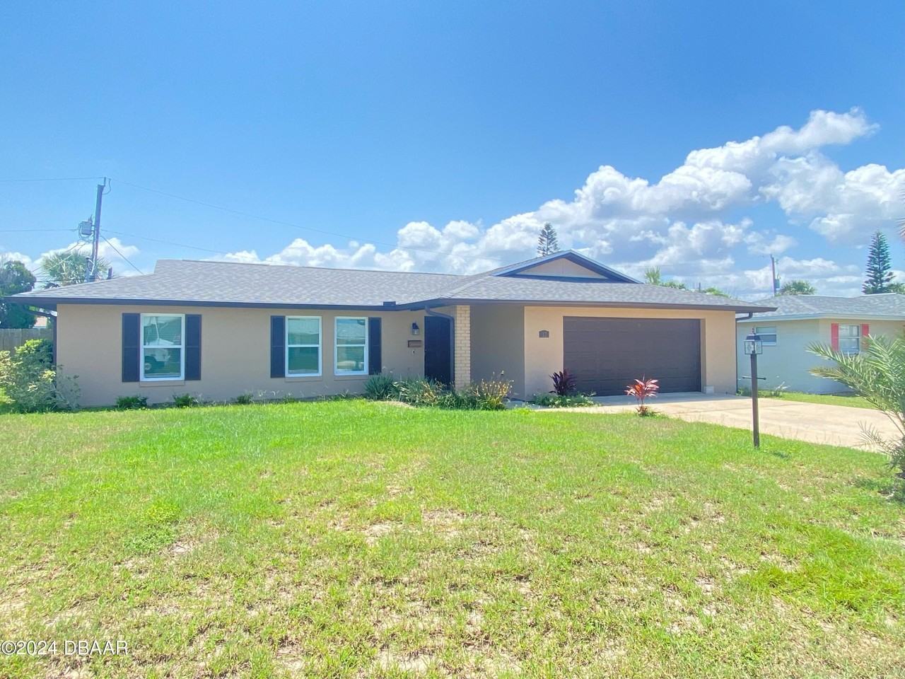 12 Ocean Crest Drive - Photo 2 of 31