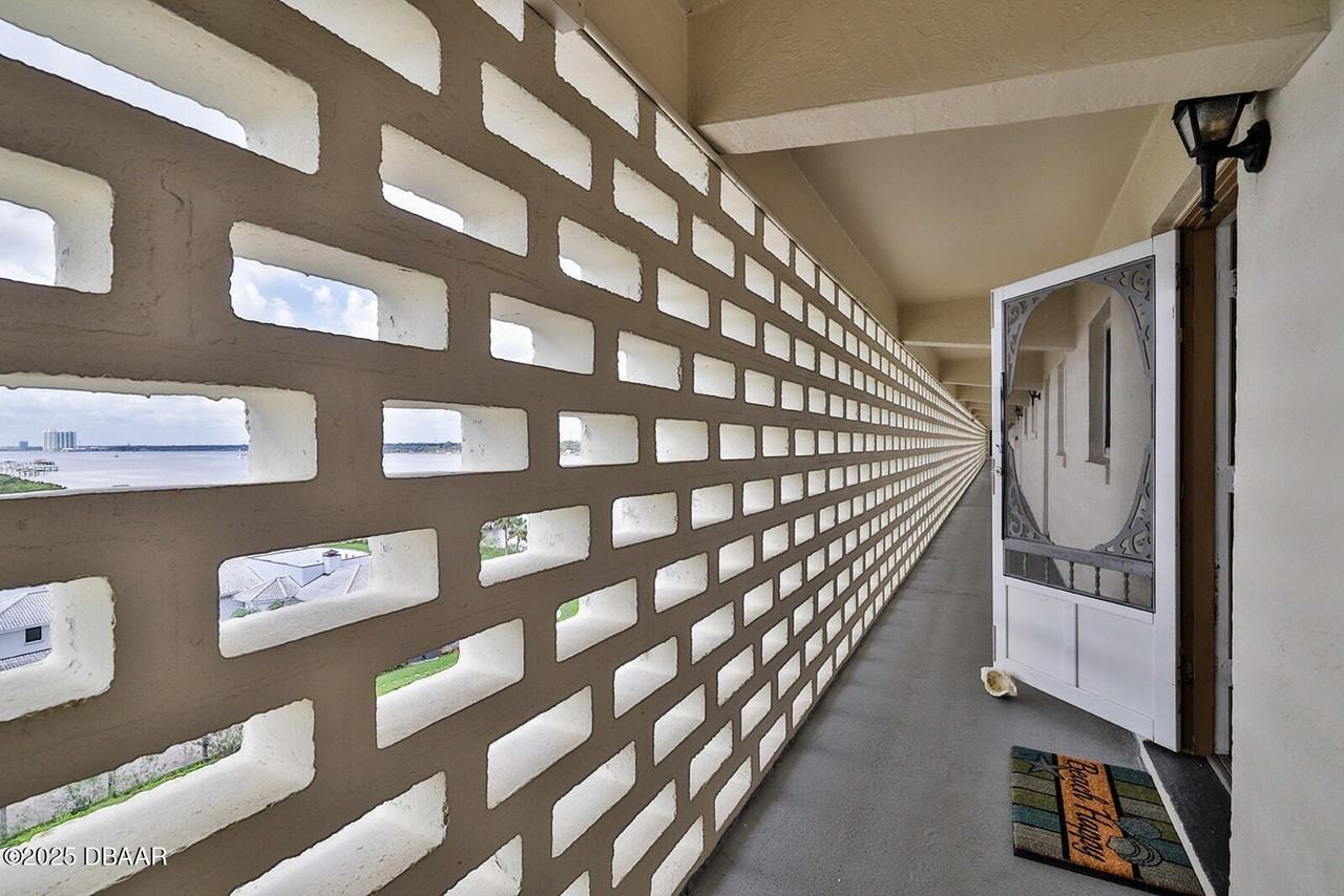 2711 N Halifax Ave Apt 789 #789 - Photo 3 of 41