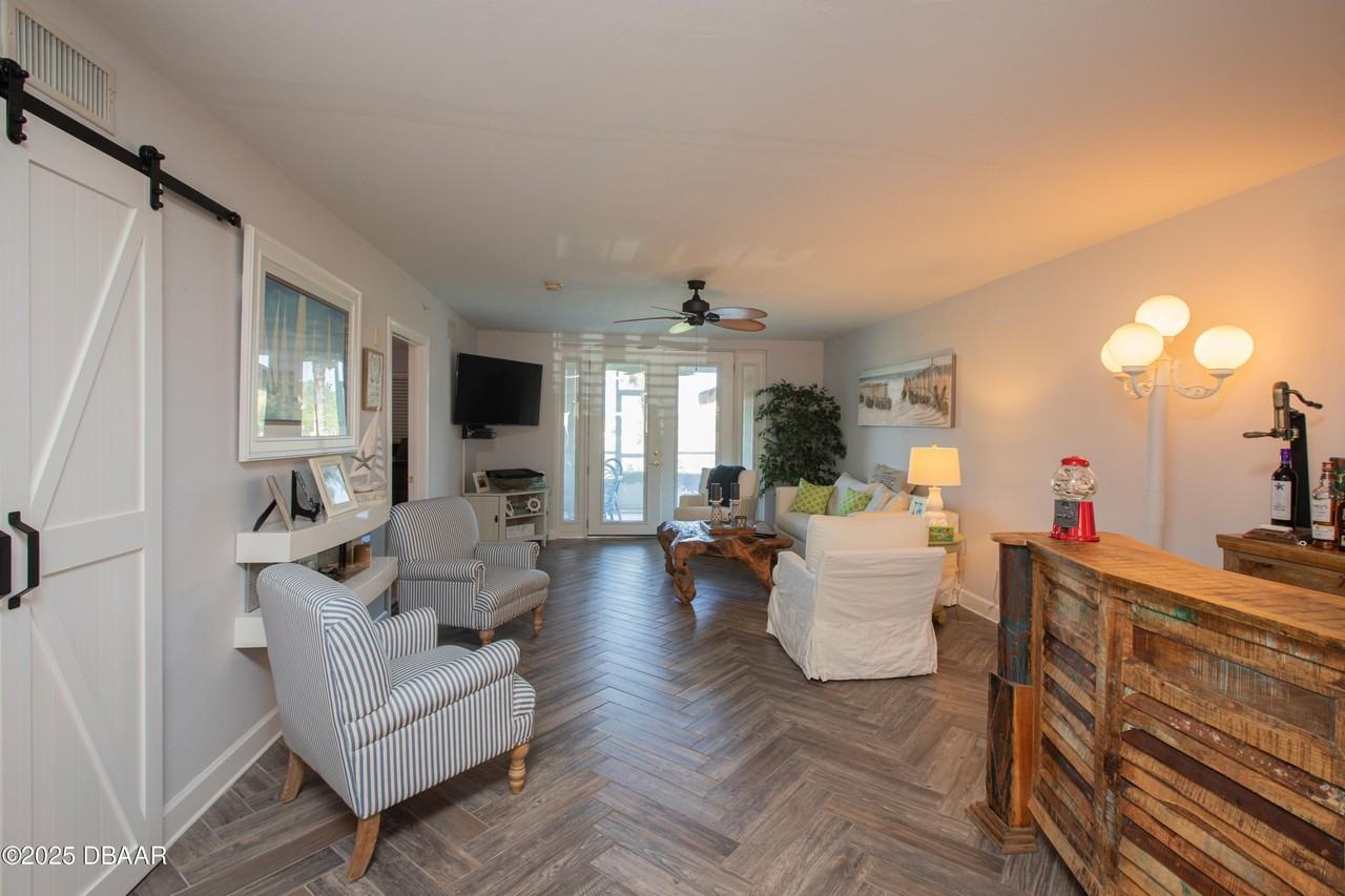 432 Bouchelle Drive #103 - Photo 3 of 32