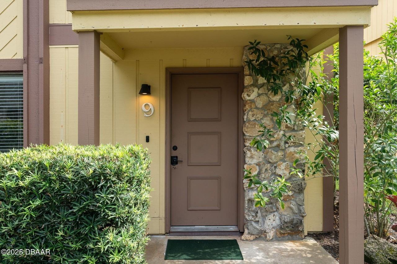 9 Lakewood Park Dr - Photo 3 of 24