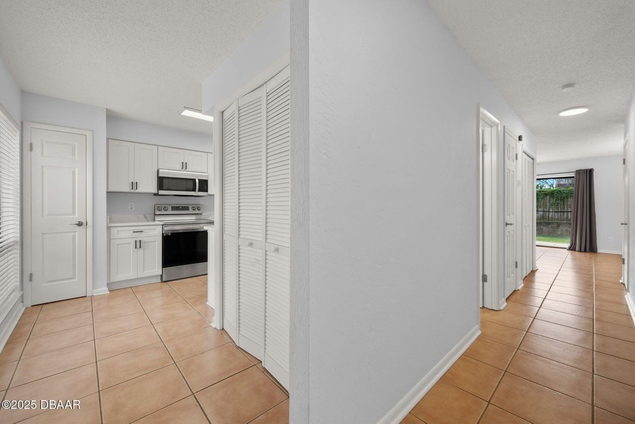 9 Lakewood Park Dr - Photo 7 of 24