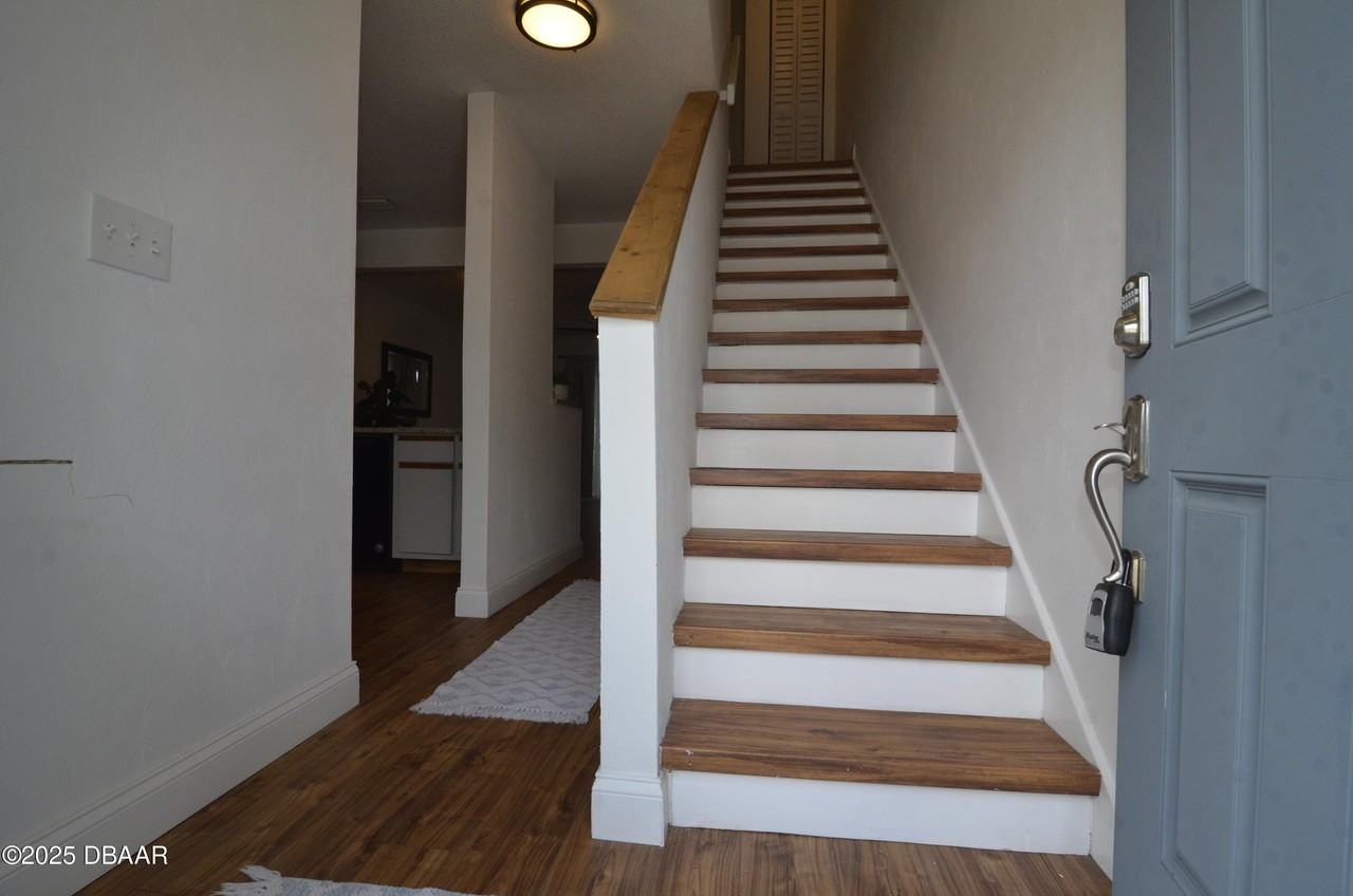 175 Yorktowne Drive #3 - Photo 3 of 36