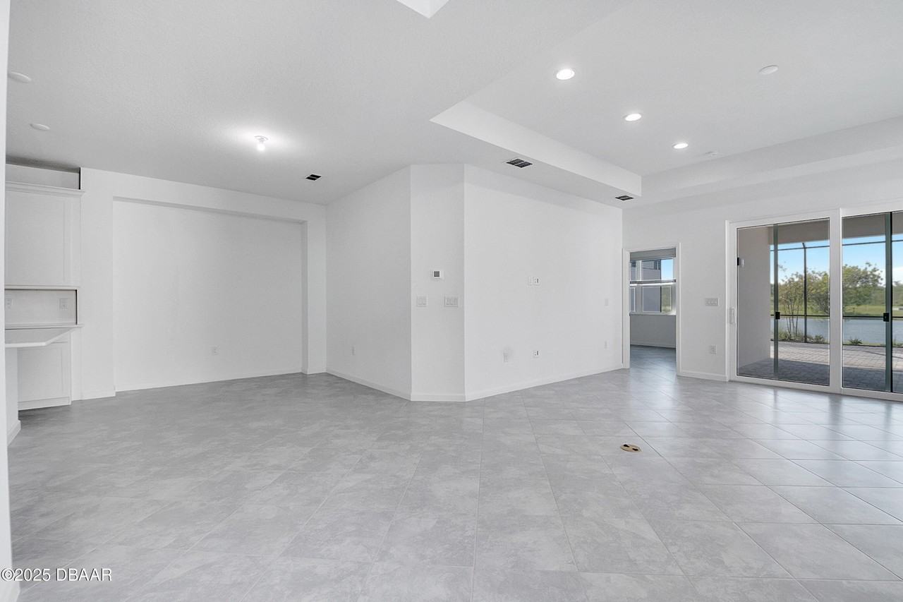 215 Summertime Pl - Photo 5 of 50