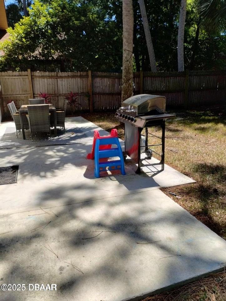 962 Stonybrook Cir - Photo 7 of 15