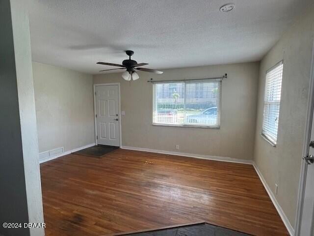 3822 South Atlantic Avenue - Photo 2 of 8