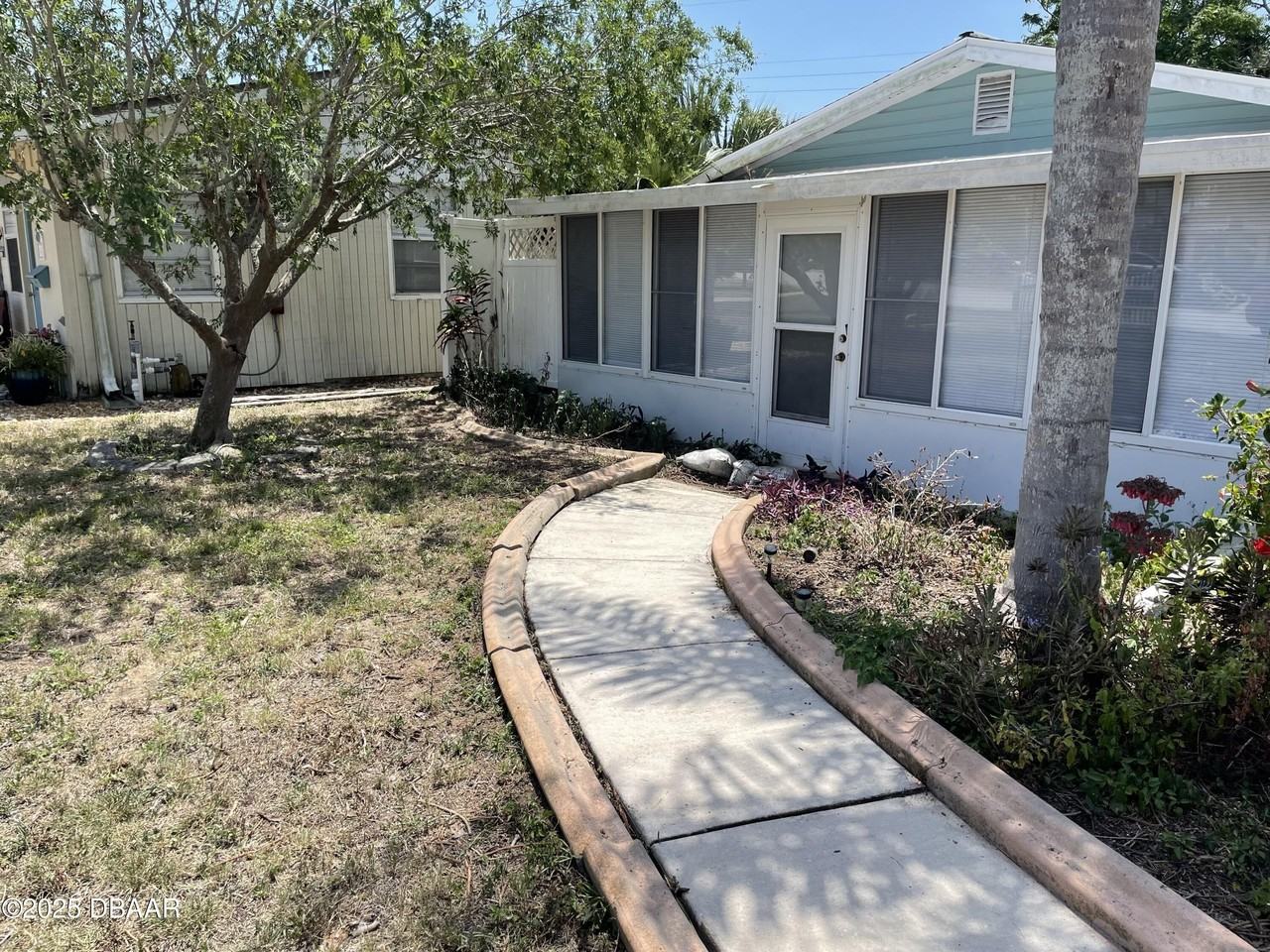 66 River Drive - Photo 3 of 23