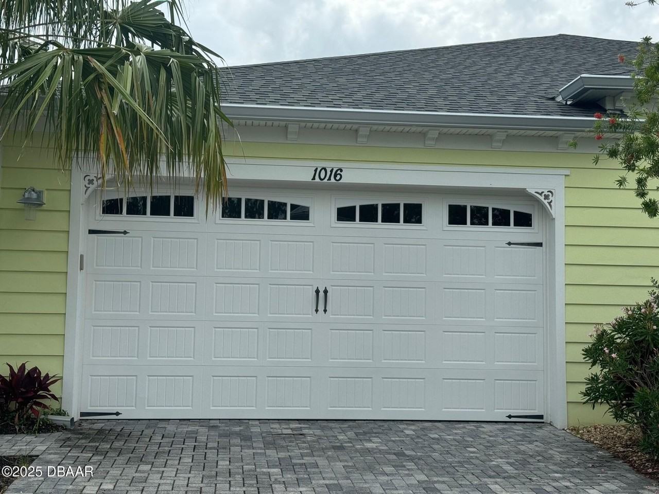 1016 Sea Shell Ct - Photo 2 of 25