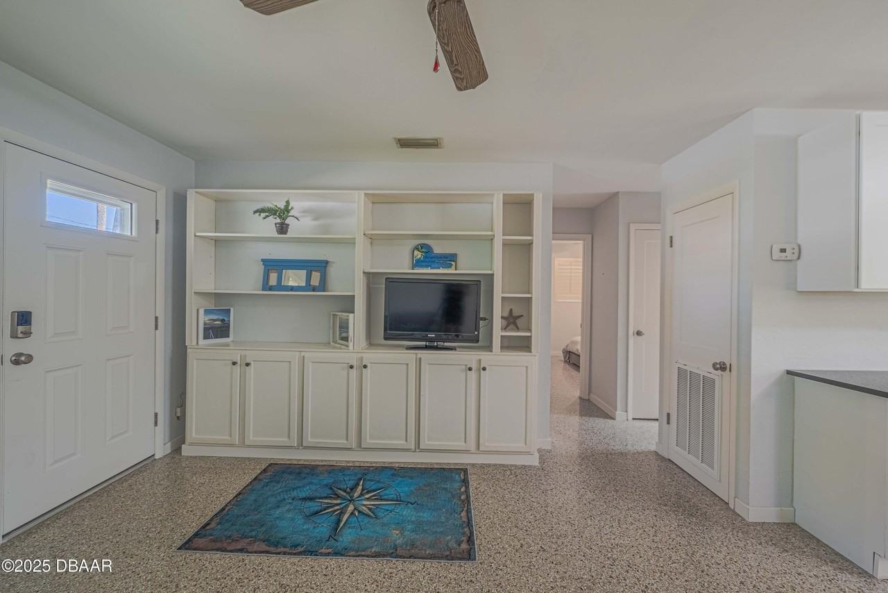 3948 Cardinal Blvd - Photo 5 of 23