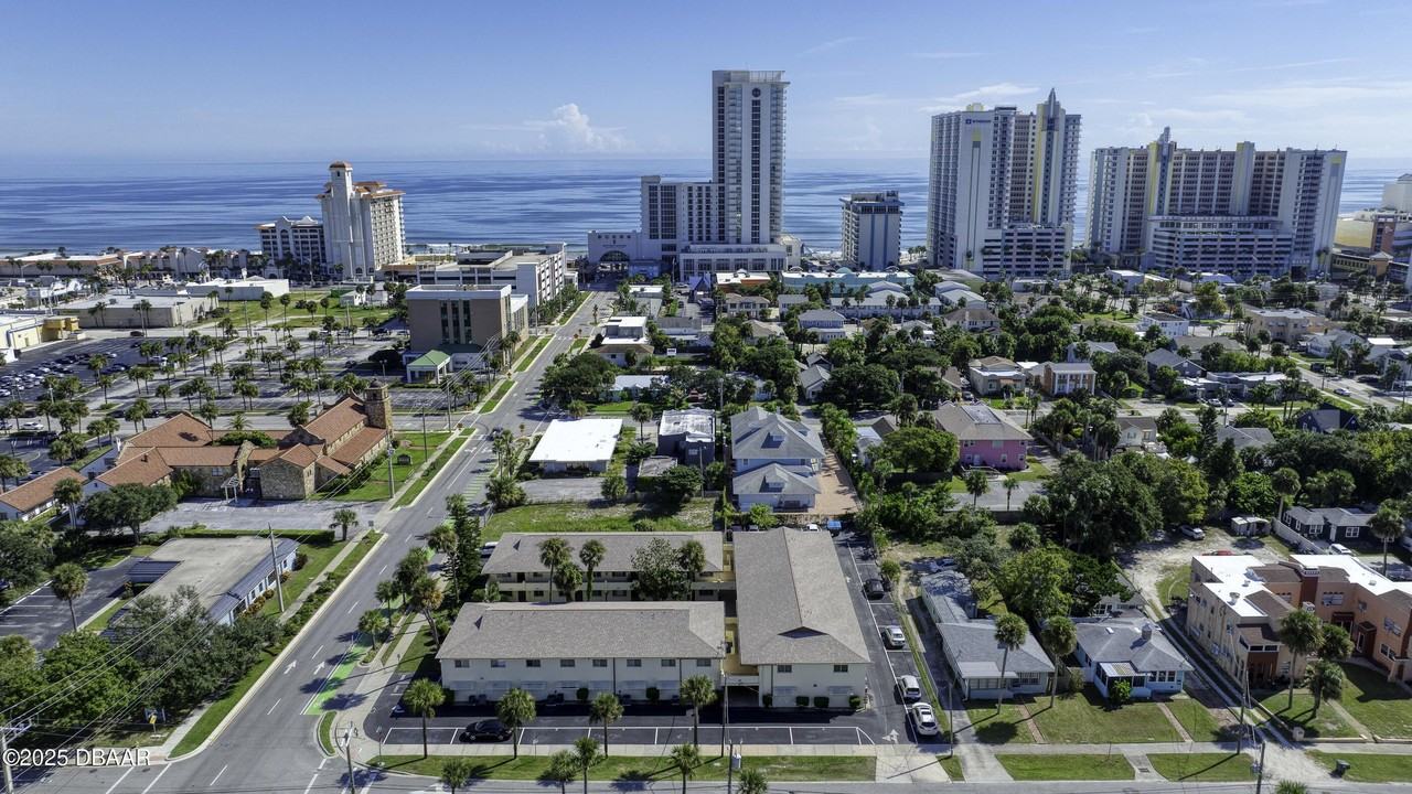 400 Oakridge Blvd Apt 23 #23 - Photo 2 of 23