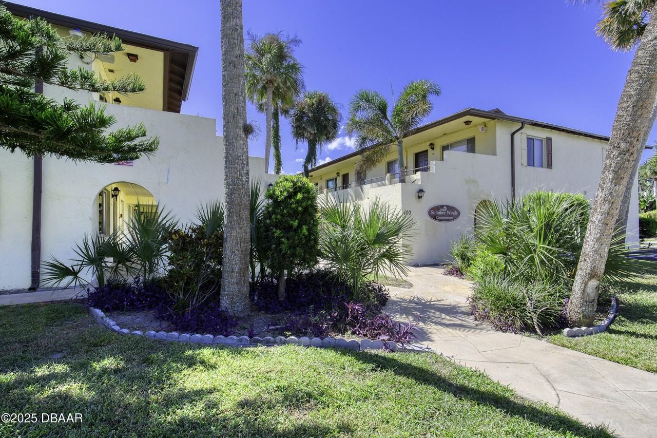 400 Oakridge Blvd Apt 23 #23 - Photo 3 of 23