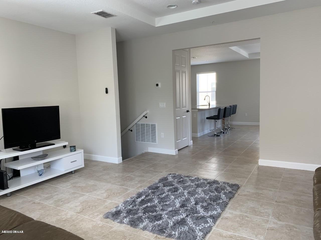 1296 Bolton Place - Photo 6 of 22