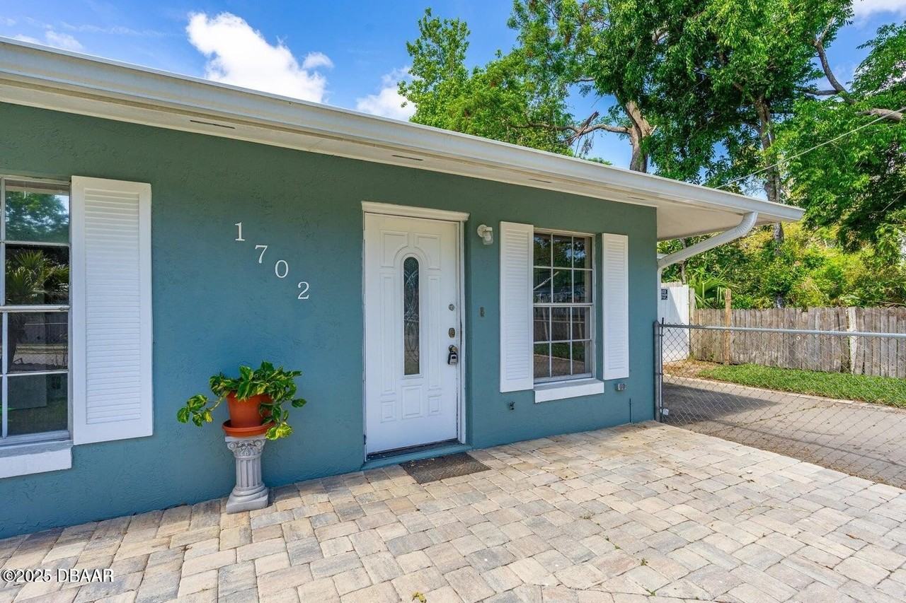 1702 Carolina Ave - Photo 2 of 25