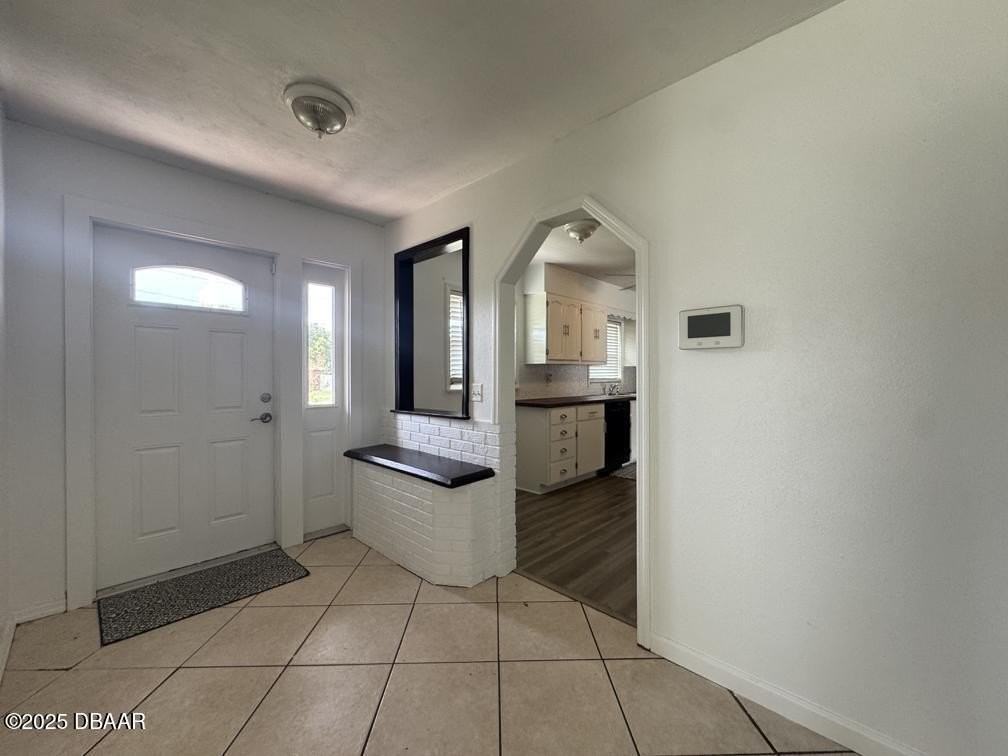 397 Oslo Dr - Photo 3 of 25