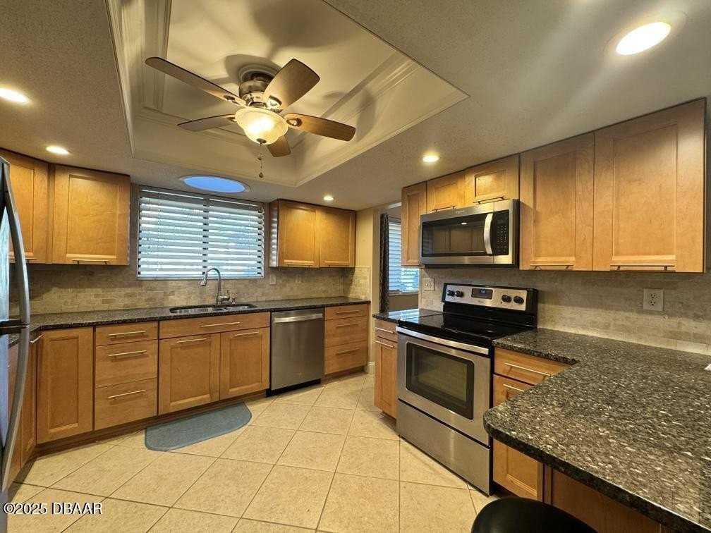 653 Pelican Bay Dr - Photo 7 of 27