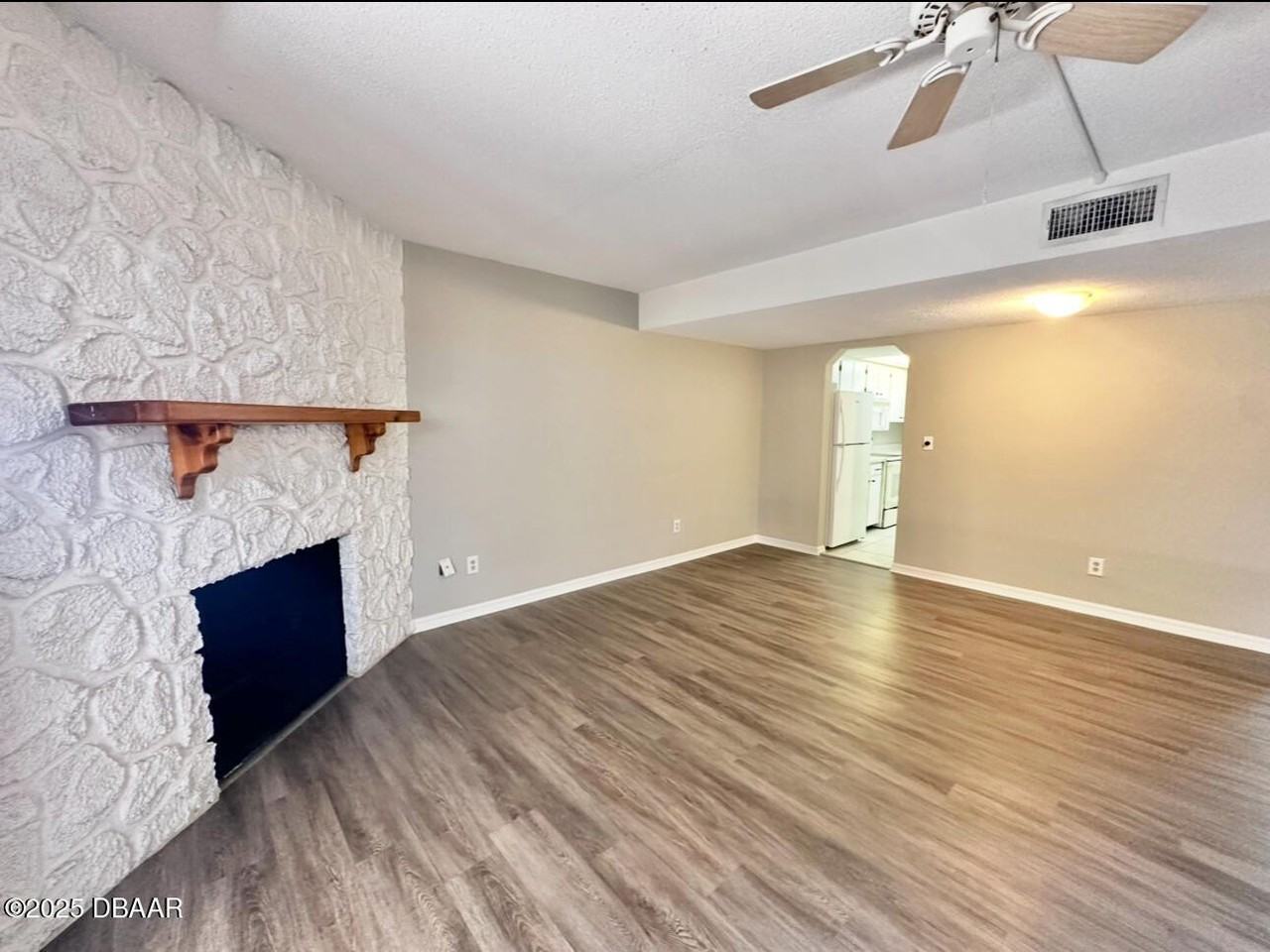 2250 South Palmetto Avenue #J3 - Photo 4 of 20