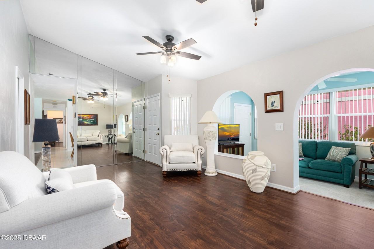 4584 Barnacle Dr - Photo 5 of 34