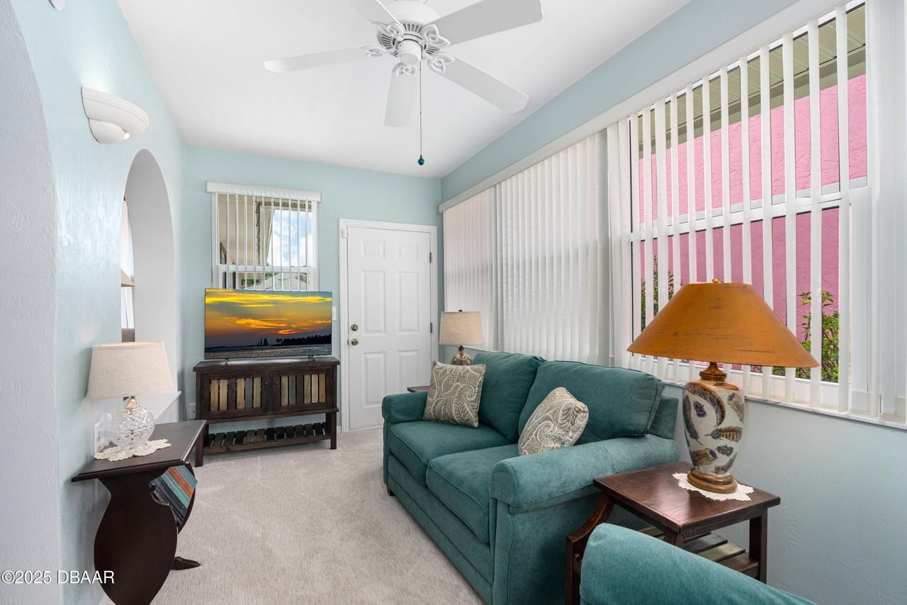 4584 Barnacle Dr - Photo 7 of 34