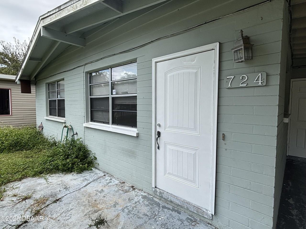 724 Greenway Pl - Photo 3 of 21