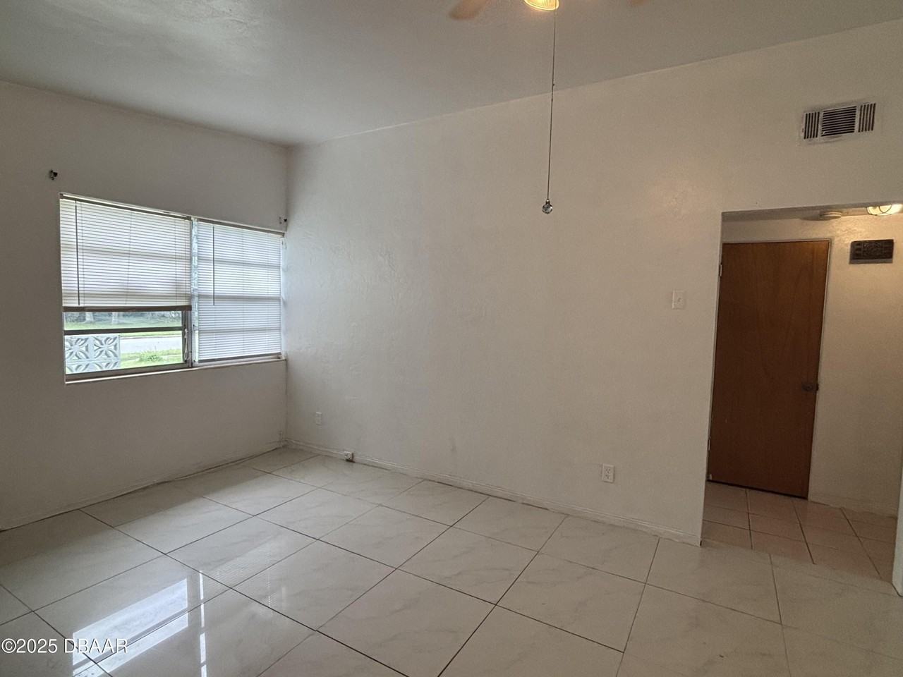 724 Greenway Pl - Photo 4 of 21