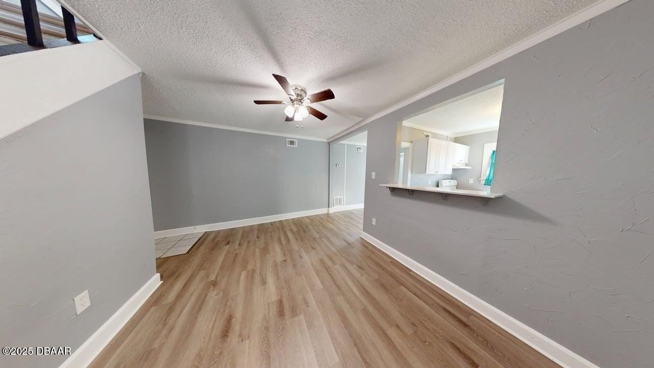 831 N Oleander Ave - Photo 7 of 28