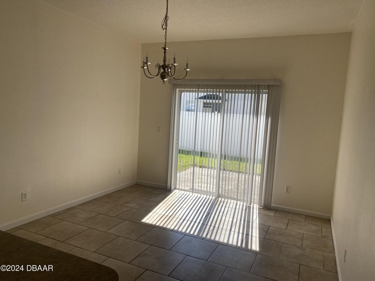 1936 Cove Point Rd - Photo 5 of 19