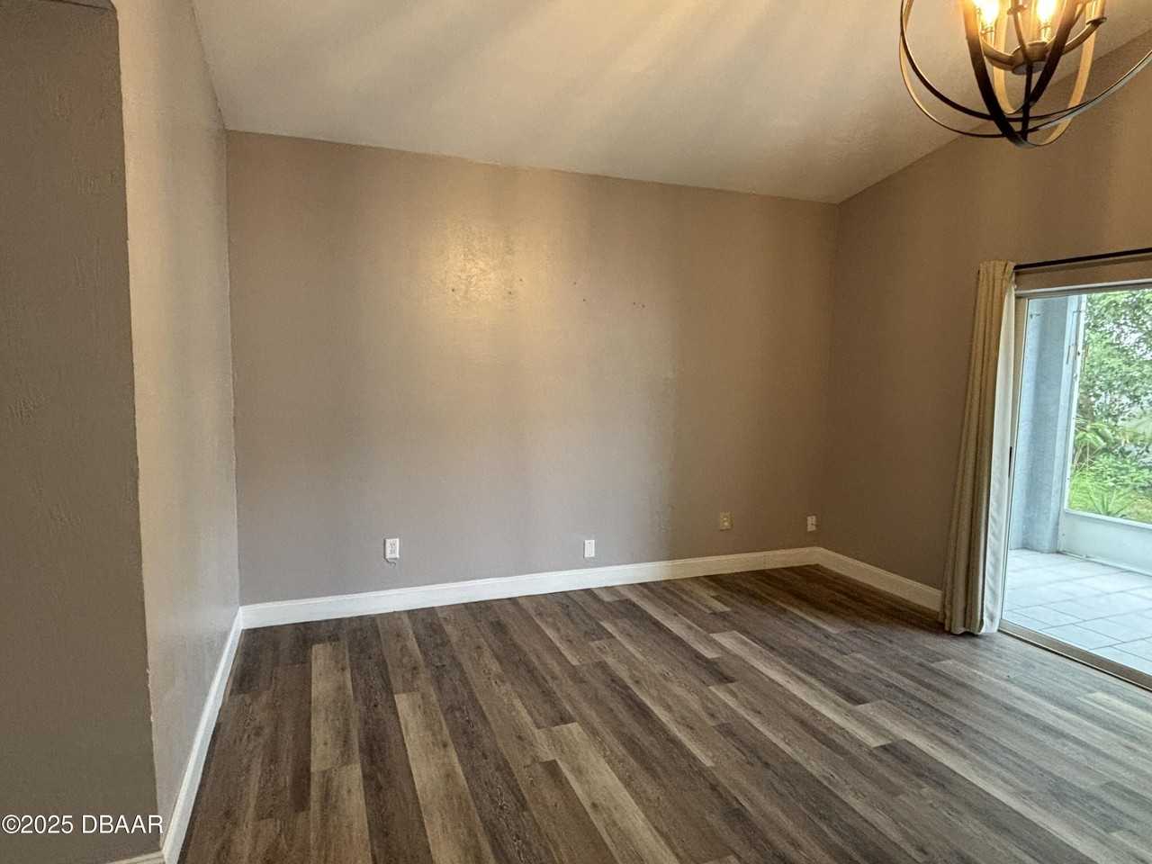 5426 Landis Avenue - Photo 4 of 30