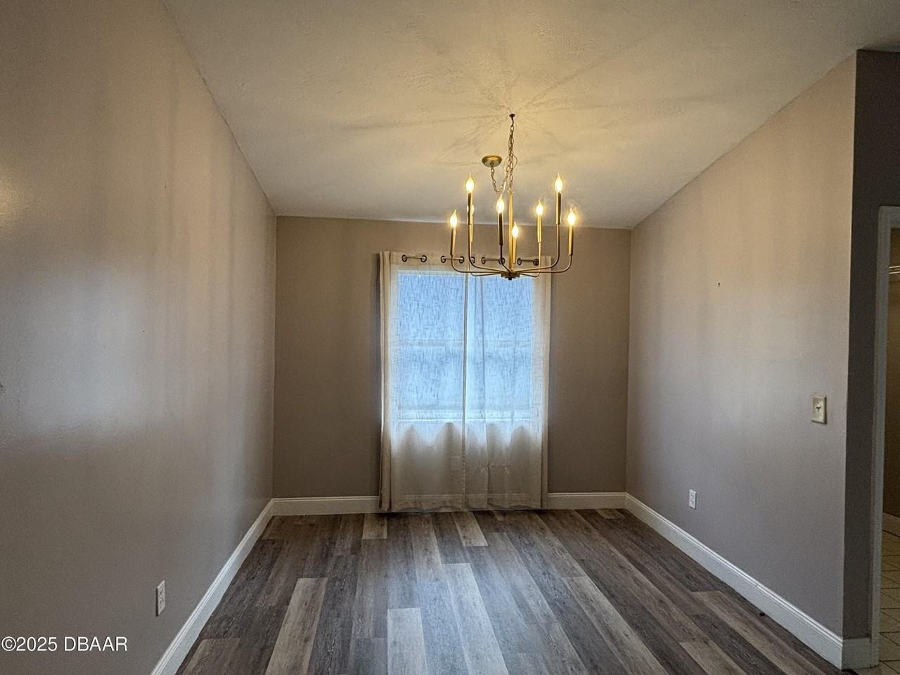 5426 Landis Avenue - Photo 6 of 30