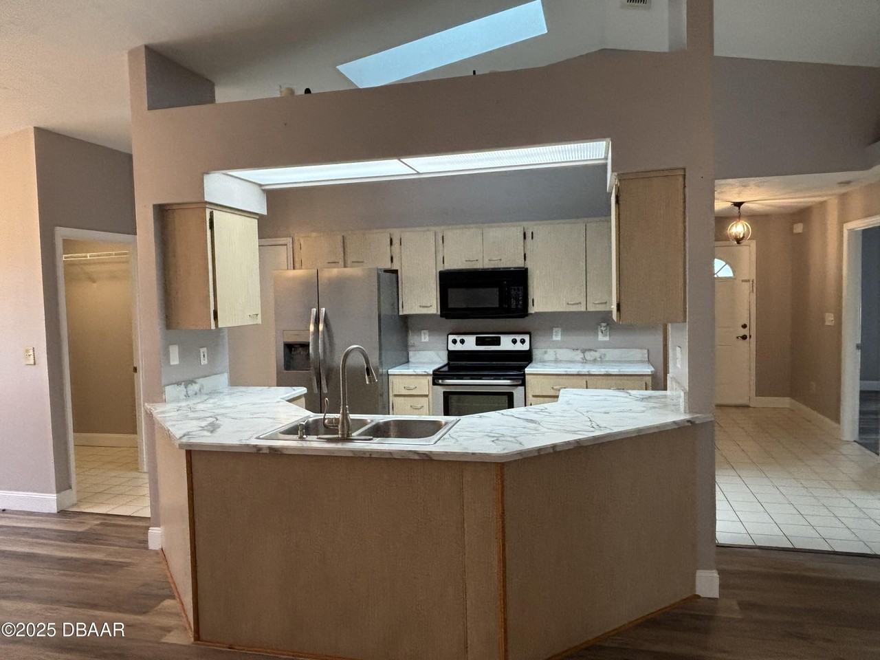 5426 Landis Avenue - Photo 7 of 30