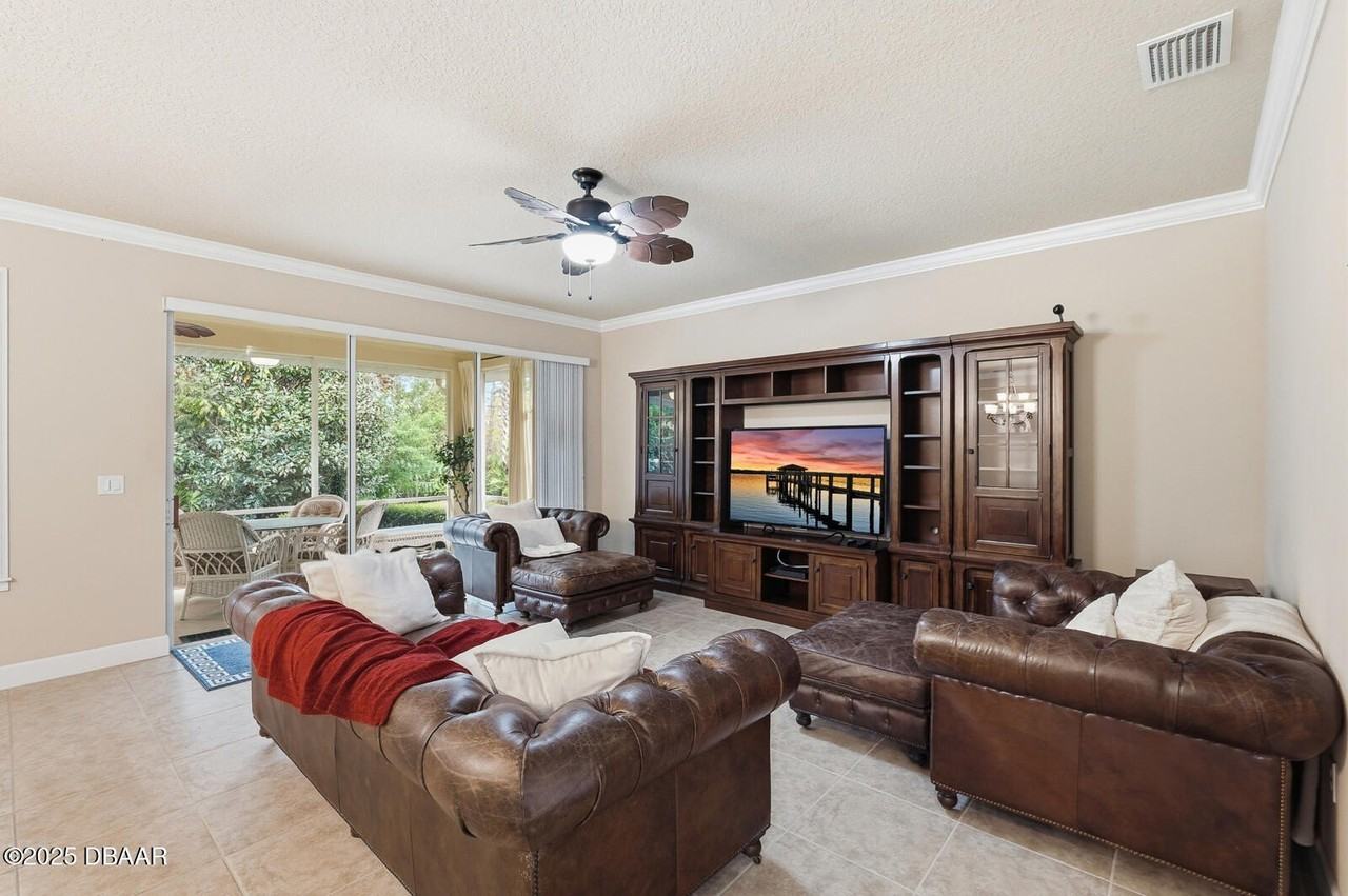 341 Chelsea Place Ave - Photo 4 of 43