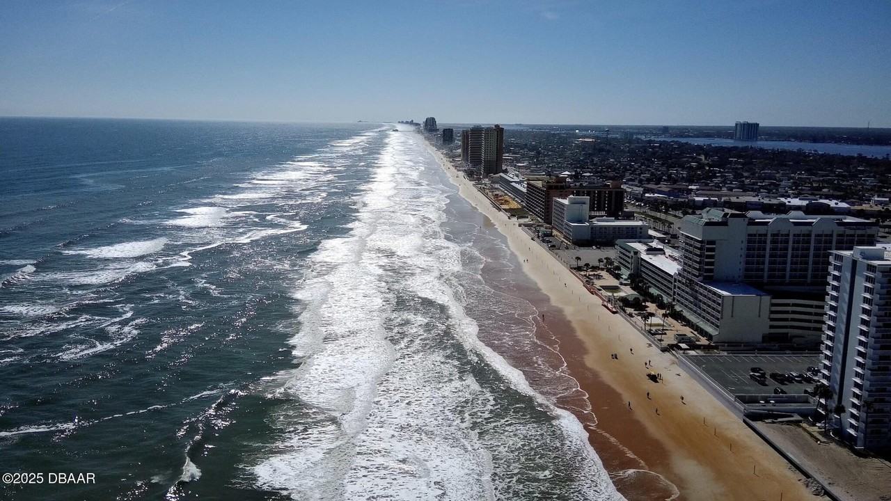 2828 North Atlantic Avenue #1104 - Photo 3 of 31