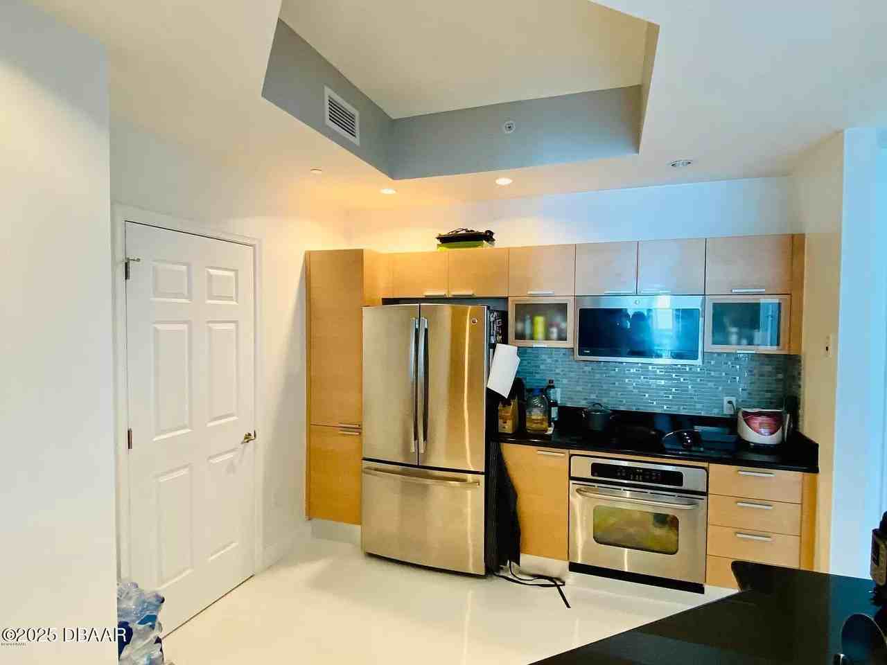 231 Riverside Drive #2508 - Photo 4 of 46