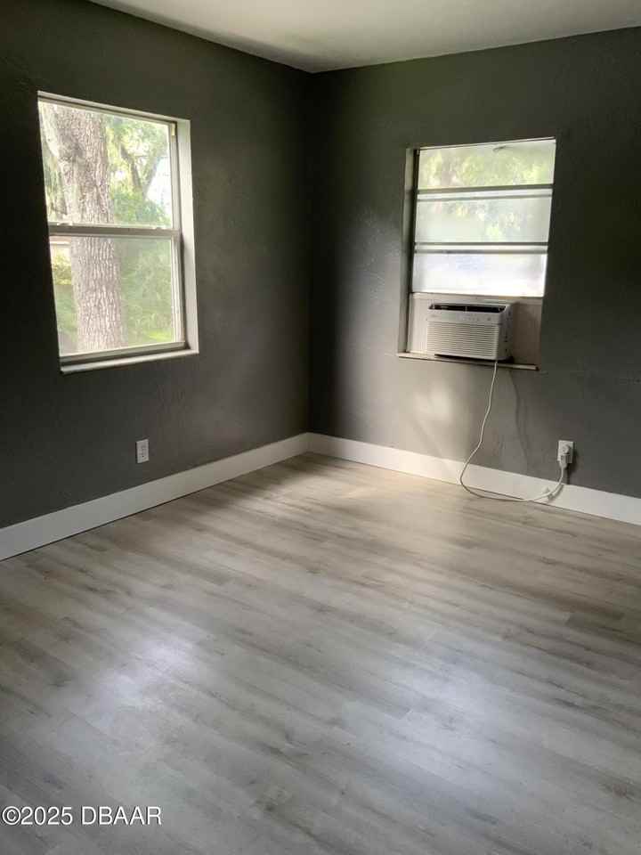 633 Florence St Apt 3 #3 - Photo 4 of 12