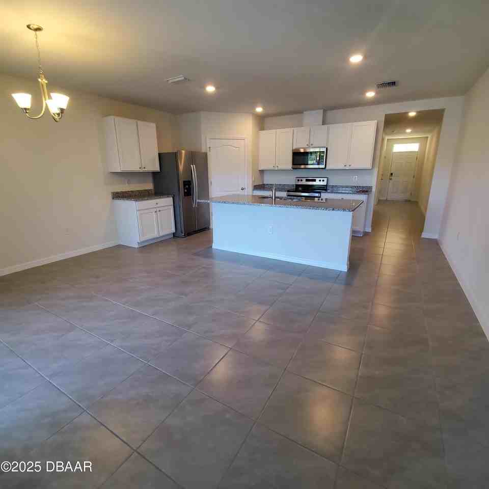 1925 Deep Lake Cir - Photo 3 of 14